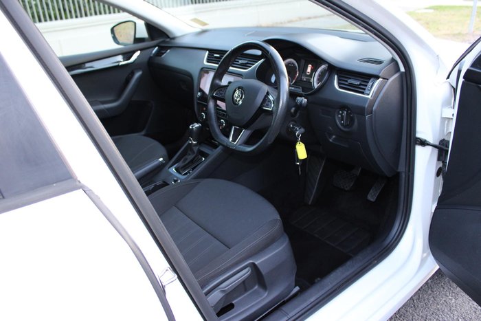 2019 SKODA Octavia 110TSI NE MY19 Moon White