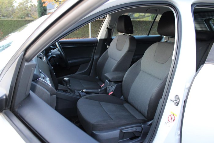 2019 SKODA Octavia 110TSI NE MY19 Moon White