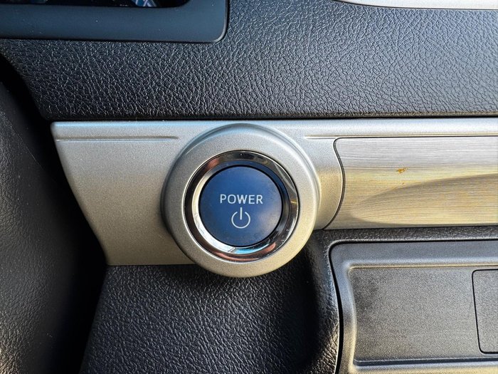 2014 Toyota Camry Hybrid H AVV50R Silver Pearl