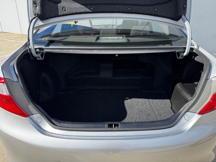 2014 Toyota Camry Hybrid H AVV50R Silver Pearl