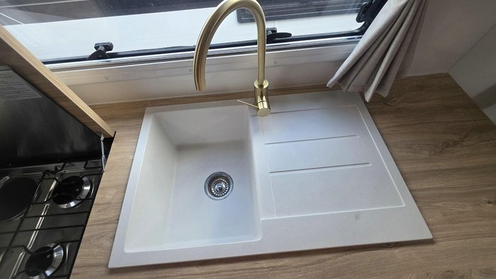 2026 Supreme 2000_R_K1e1_T Classic Tourer 2000