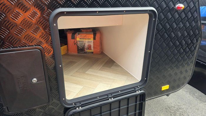 2026 Supreme 2000_R_K1e1_T Classic Tourer 2000