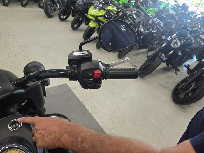 2015 INDIAN CHIEF DARK HORSE Black