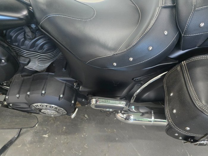 2015 INDIAN CHIEF DARK HORSE Black