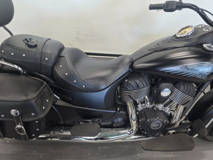 2015 INDIAN CHIEF DARK HORSE Black