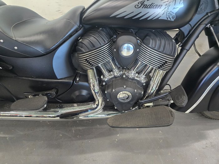 2015 INDIAN CHIEF DARK HORSE Black