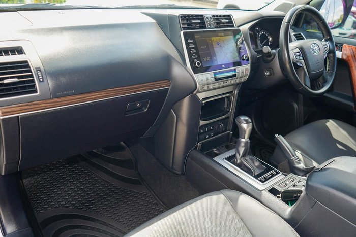 2021 Toyota Landcruiser Prado VX