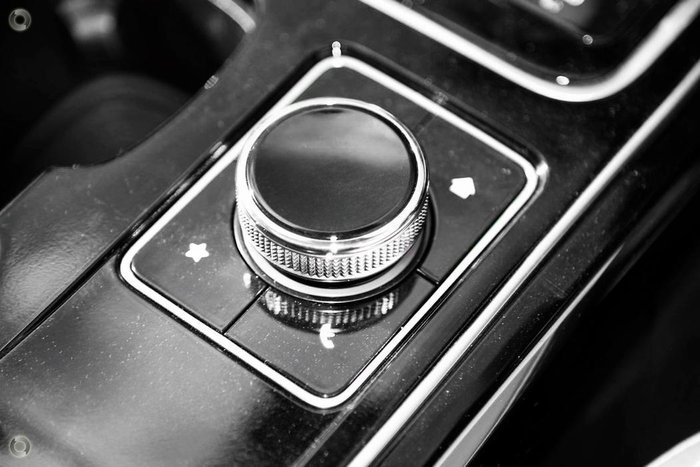 2025 Mahindra XUV700 AX7L Dazzling Silver