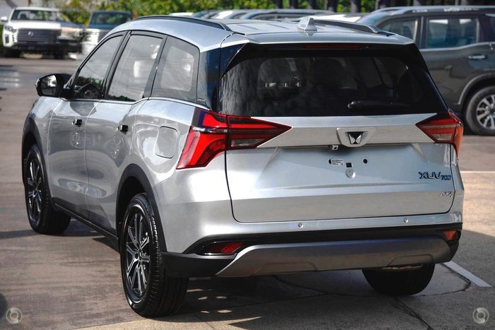 2025 Mahindra XUV700 AX7L Dazzling Silver