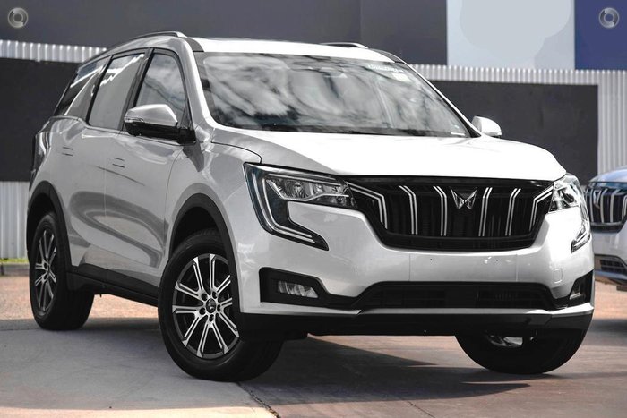 2025 Mahindra XUV700