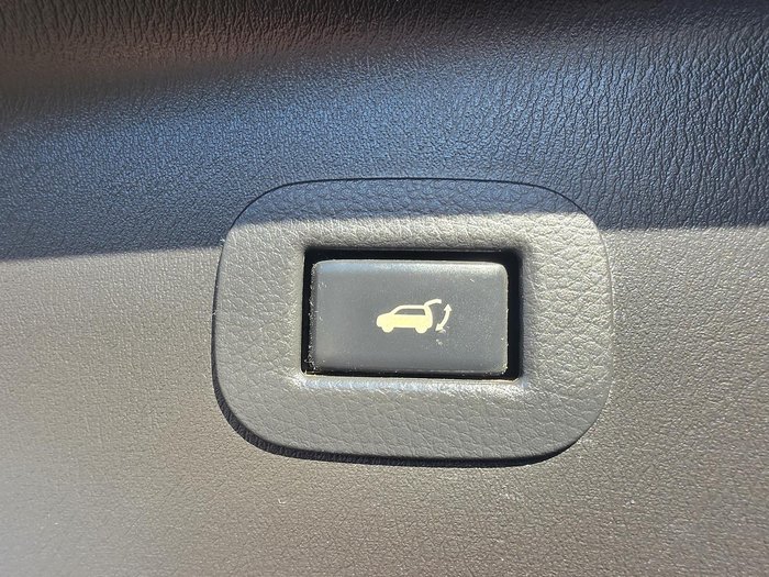 2013 Nissan Patrol Ti-L