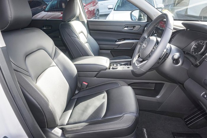 2024 Nissan Pathfinder Ti