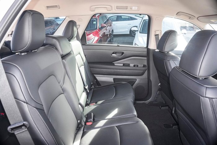 2024 Nissan Pathfinder Ti