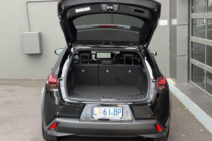 2023 Lexus UX 250h Luxury