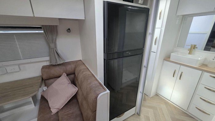 2026 Supreme 1960_C_K1e2_T Executive 1960