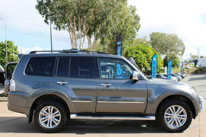 2013 Mitsubishi Pajero