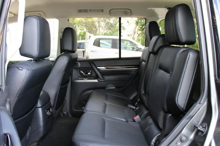 2013 Mitsubishi Pajero