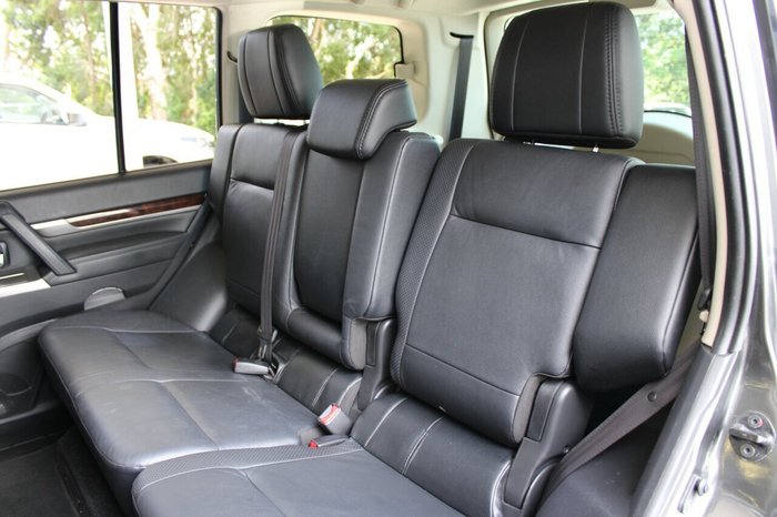 2013 Mitsubishi Pajero