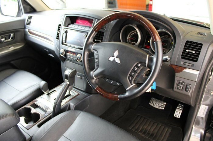 2013 Mitsubishi Pajero
