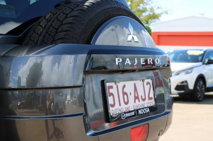 2013 Mitsubishi Pajero