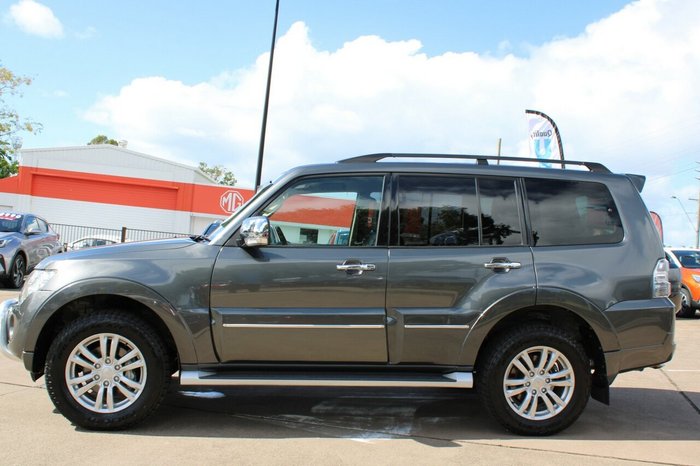 2013 Mitsubishi Pajero