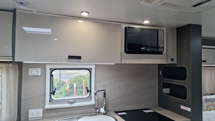 2021 Jayco Journey Outback 21.66-3 Ob