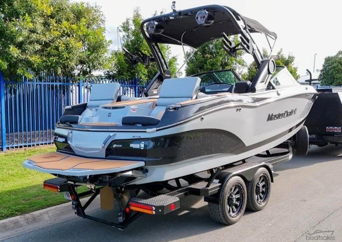 2022 MasterCraft X22