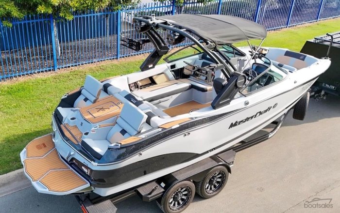 2022 MasterCraft X22