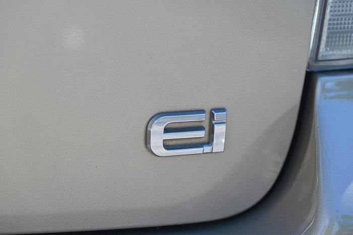 2004 Mitsubishi Verada Ei KW Gold