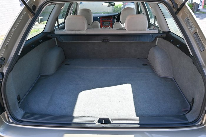 2004 Mitsubishi Verada Ei KW Gold