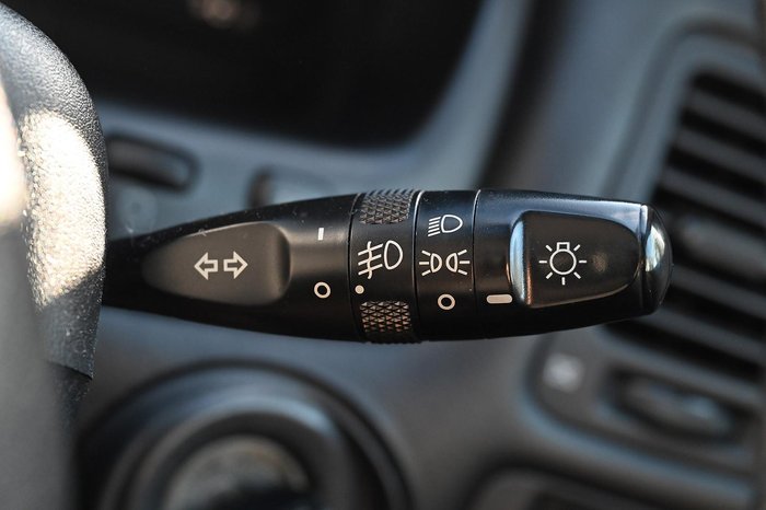 2004 Mitsubishi Verada Ei KW Gold