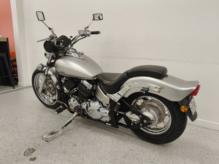 2013 YAMAHA XVS650 V-STAR CUSTOM Silver