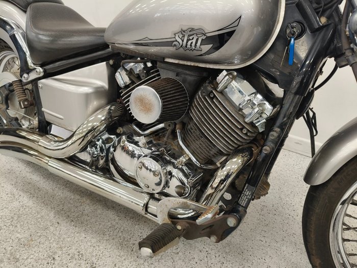 2013 YAMAHA XVS650 V-STAR CUSTOM Silver