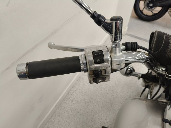 2013 YAMAHA XVS650 V-STAR CUSTOM Silver