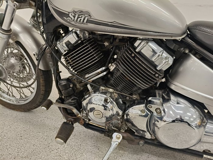 2013 YAMAHA XVS650 V-STAR CUSTOM Silver