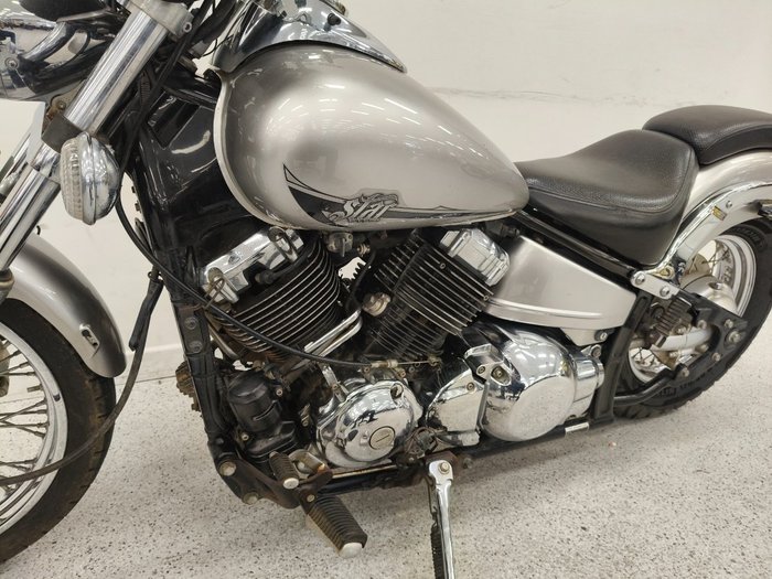 2013 YAMAHA XVS650 V-STAR CUSTOM Silver