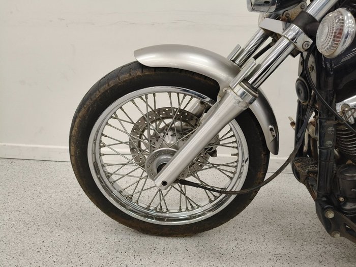 2013 YAMAHA XVS650 V-STAR CUSTOM Silver