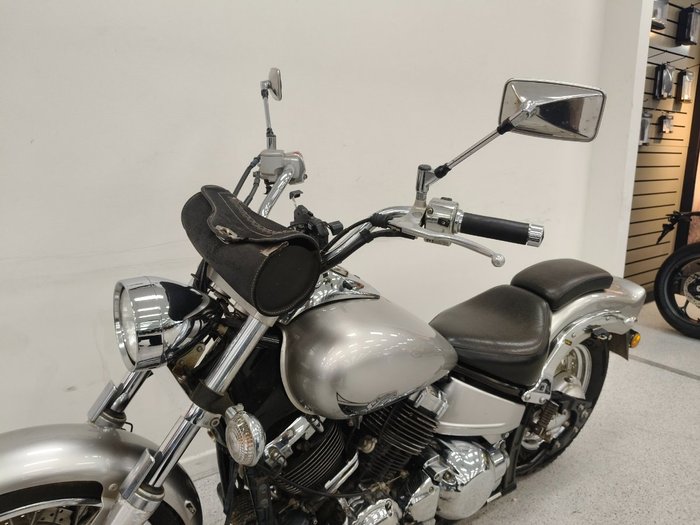 2013 YAMAHA XVS650 V-STAR CUSTOM Silver