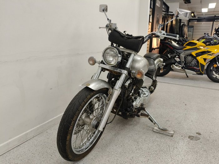 2013 YAMAHA XVS650 V-STAR CUSTOM Silver