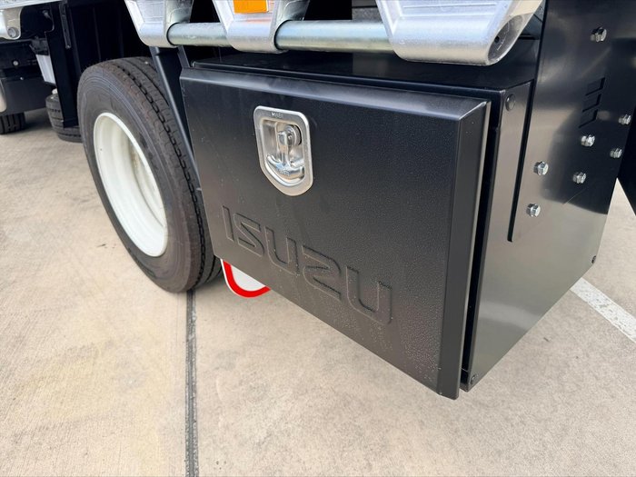 2026 Isuzu N Series NPR 45/65-175 MT D28 Tradepack