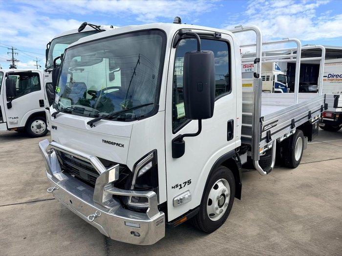 2026 Isuzu N Series NPR 45/65-175 MT D28 Tradepack