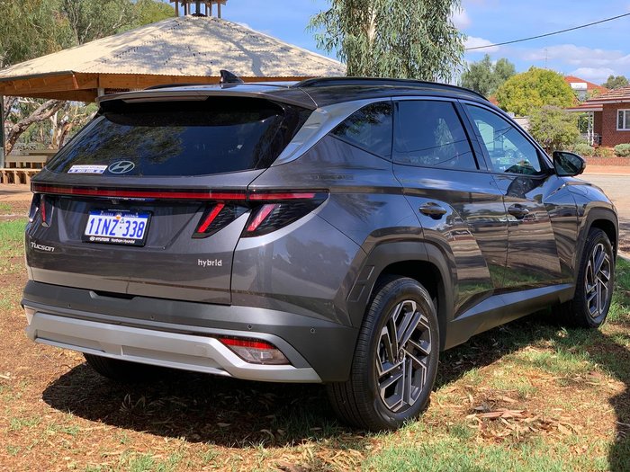 2025 Hyundai Tucson Hybrid Premium