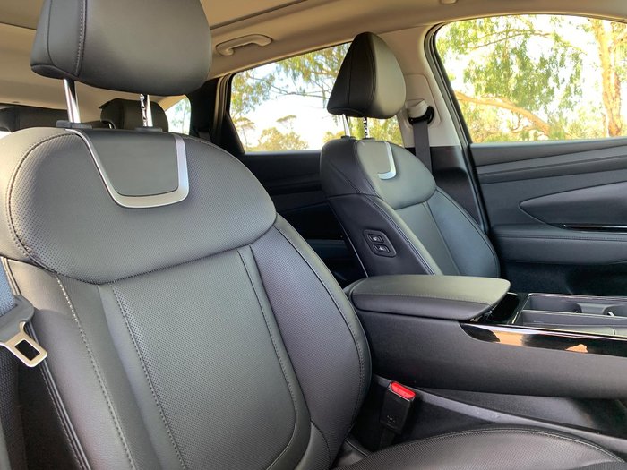 2025 Hyundai Tucson Hybrid Premium