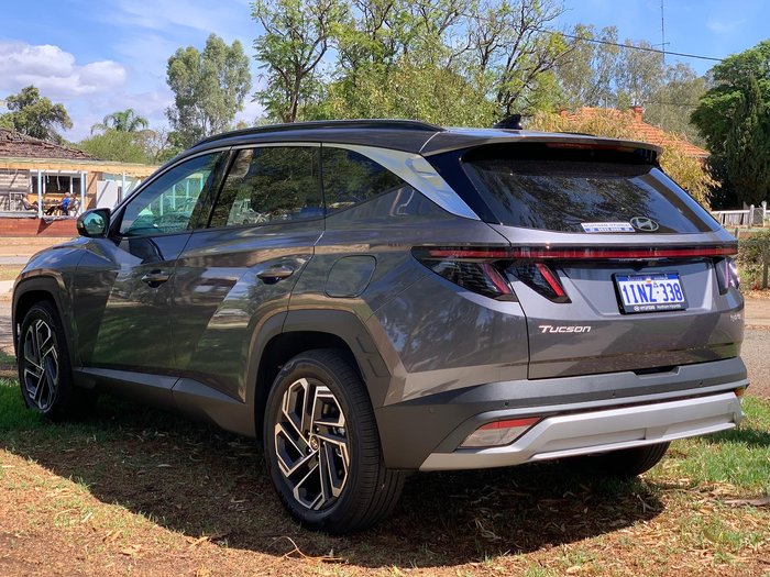 2025 Hyundai Tucson Hybrid Premium