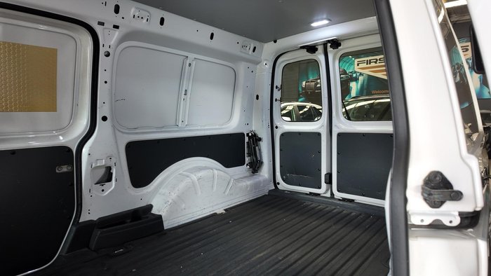 2019 Volkswagen Caddy TDI250 2KN MY19 Candy White