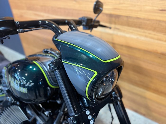 2016 HARLEY-DAVIDSON FXSE CVO PRO STREET BREAKOUT