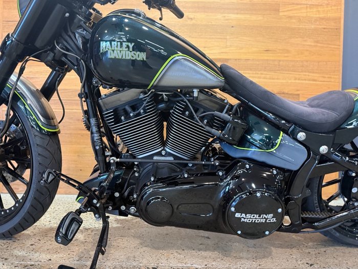 2016 HARLEY-DAVIDSON FXSE CVO PRO STREET BREAKOUT