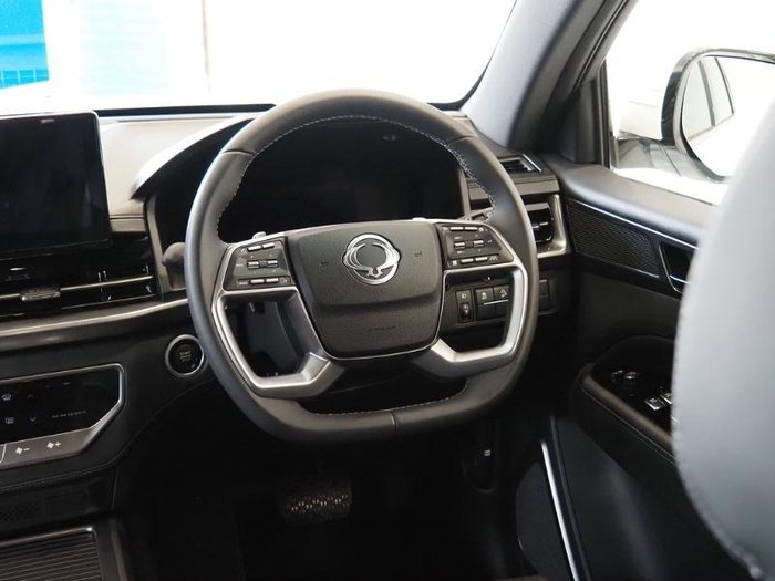 2025 KGM Rexton ELX