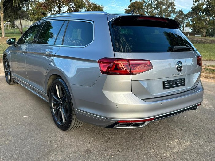 2022 Volkswagen Passat 206TSI R-Line