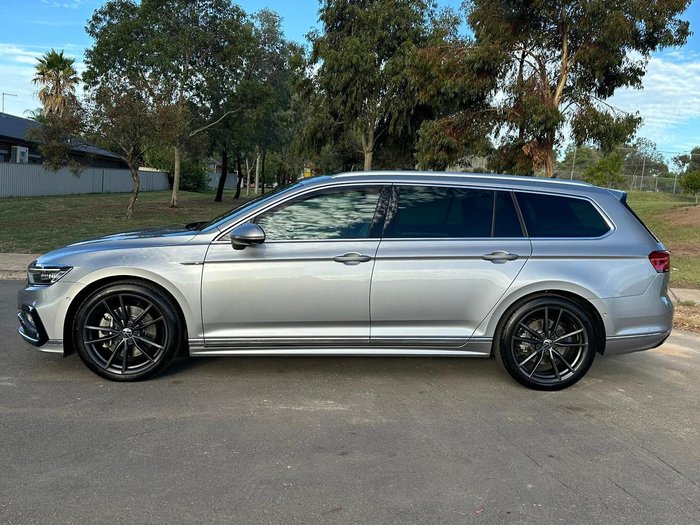 2022 Volkswagen Passat 206TSI R-Line